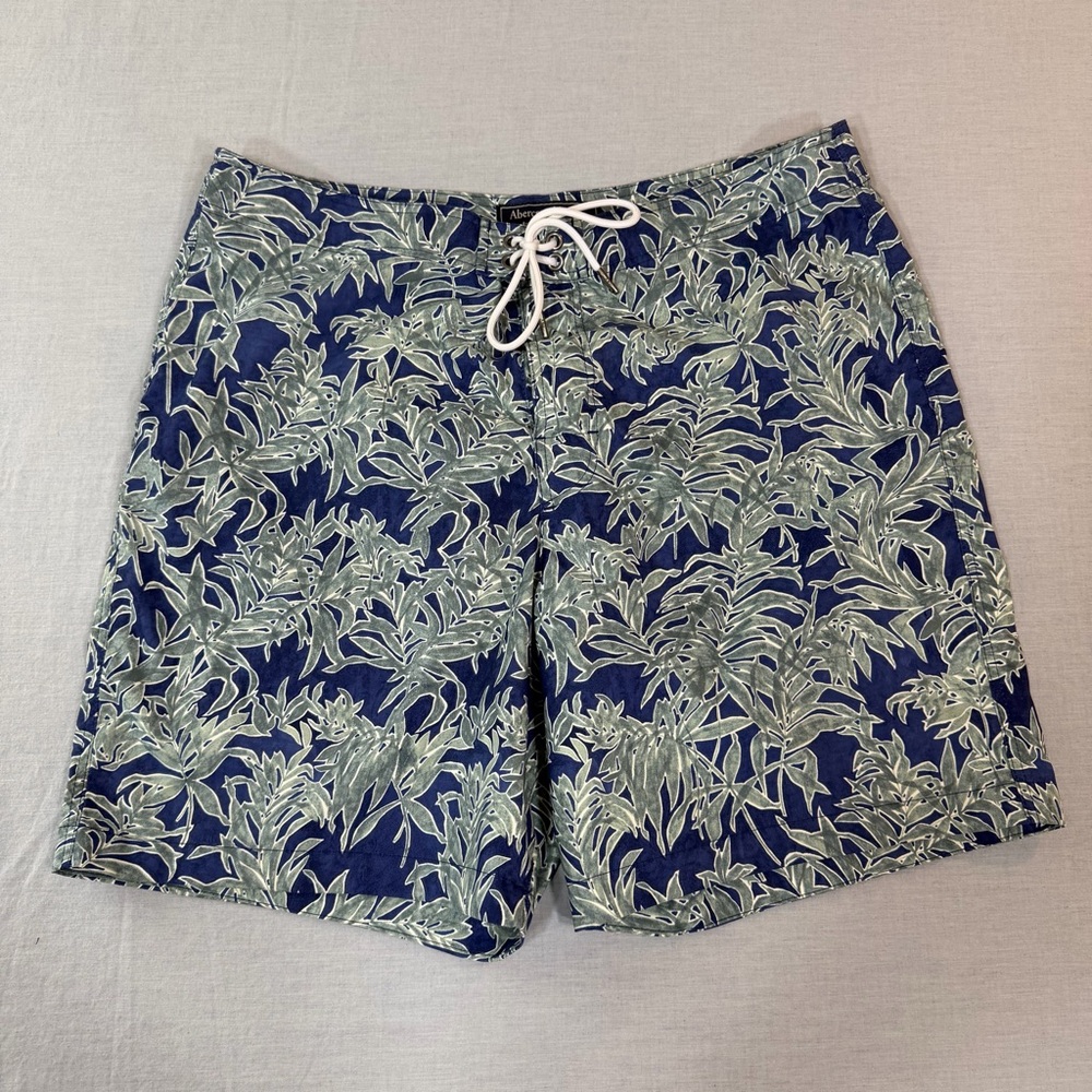 Abercrombie & Fitch Green Leaf Pattern Men's Shorts